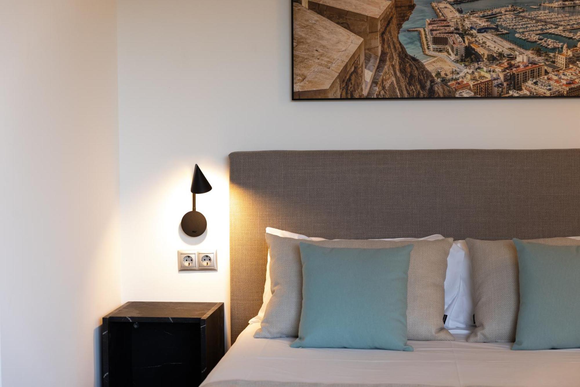 Guillman Suites Аликанте Екстериор снимка