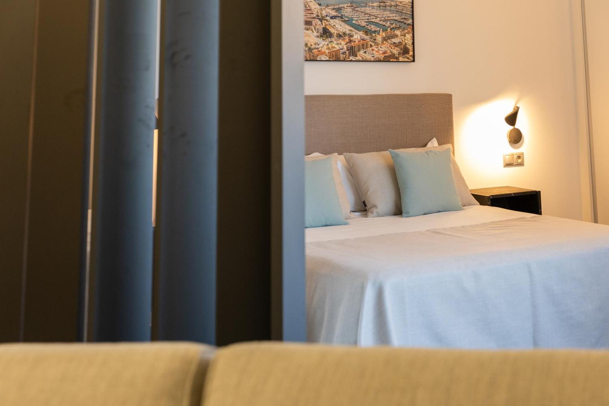 Guillman Suites Аликанте Екстериор снимка