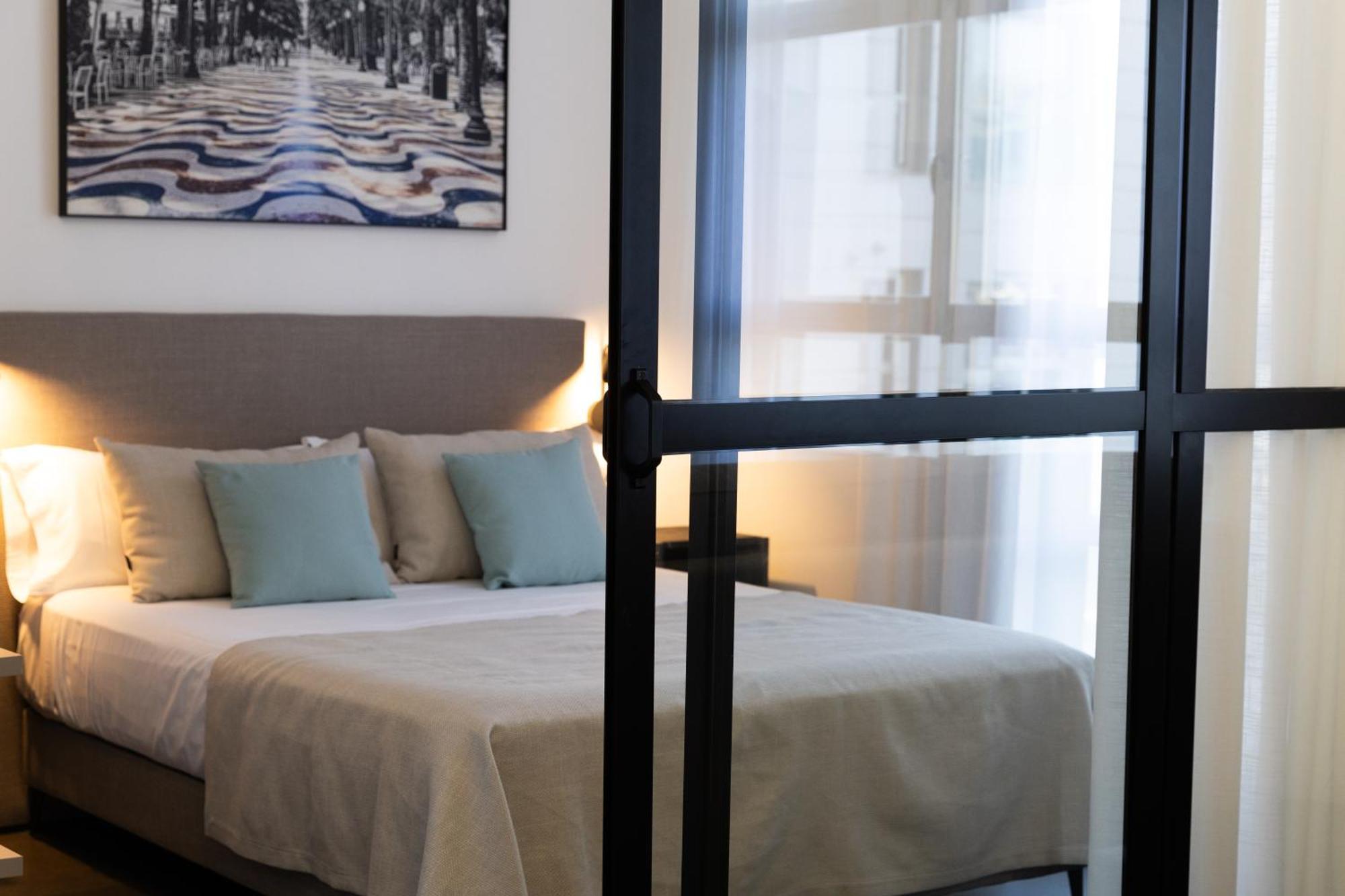 Guillman Suites Аликанте Екстериор снимка