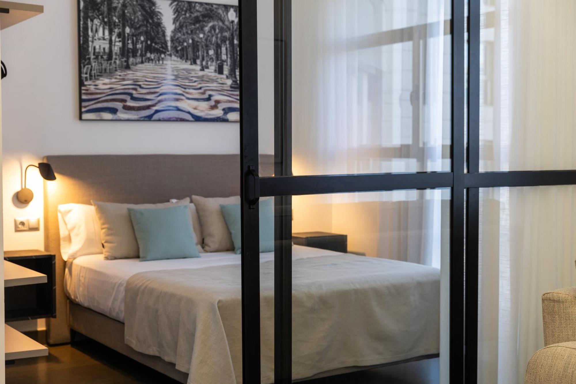 Guillman Suites Аликанте Екстериор снимка