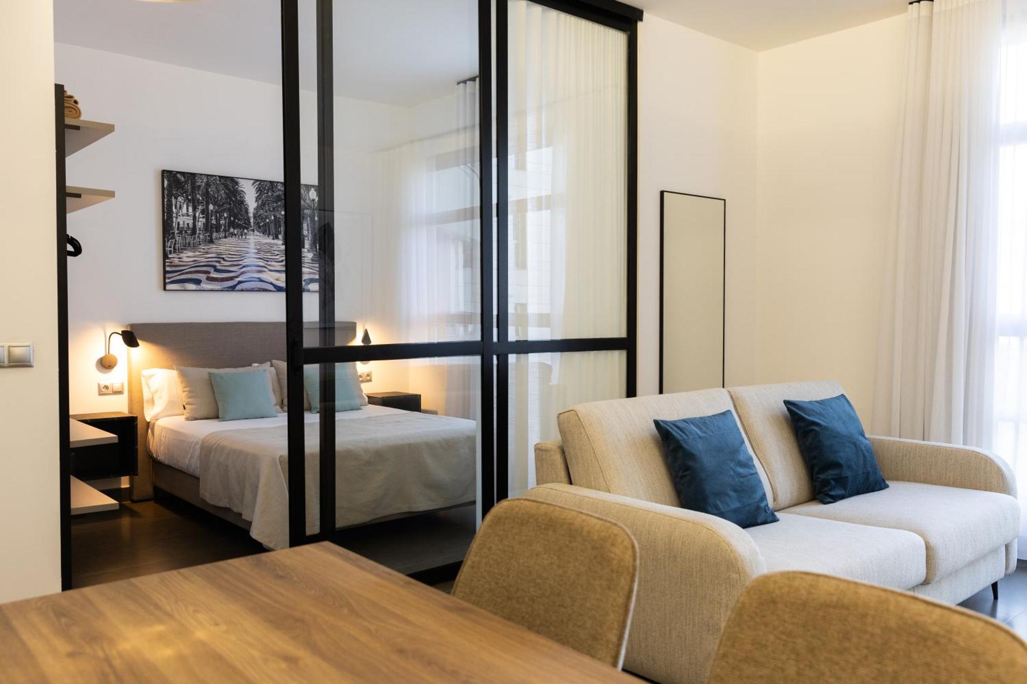 Guillman Suites Аликанте Екстериор снимка