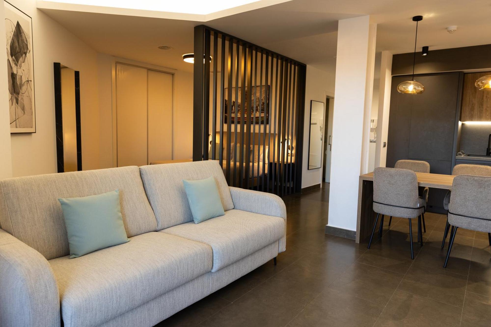 Guillman Suites Аликанте Екстериор снимка