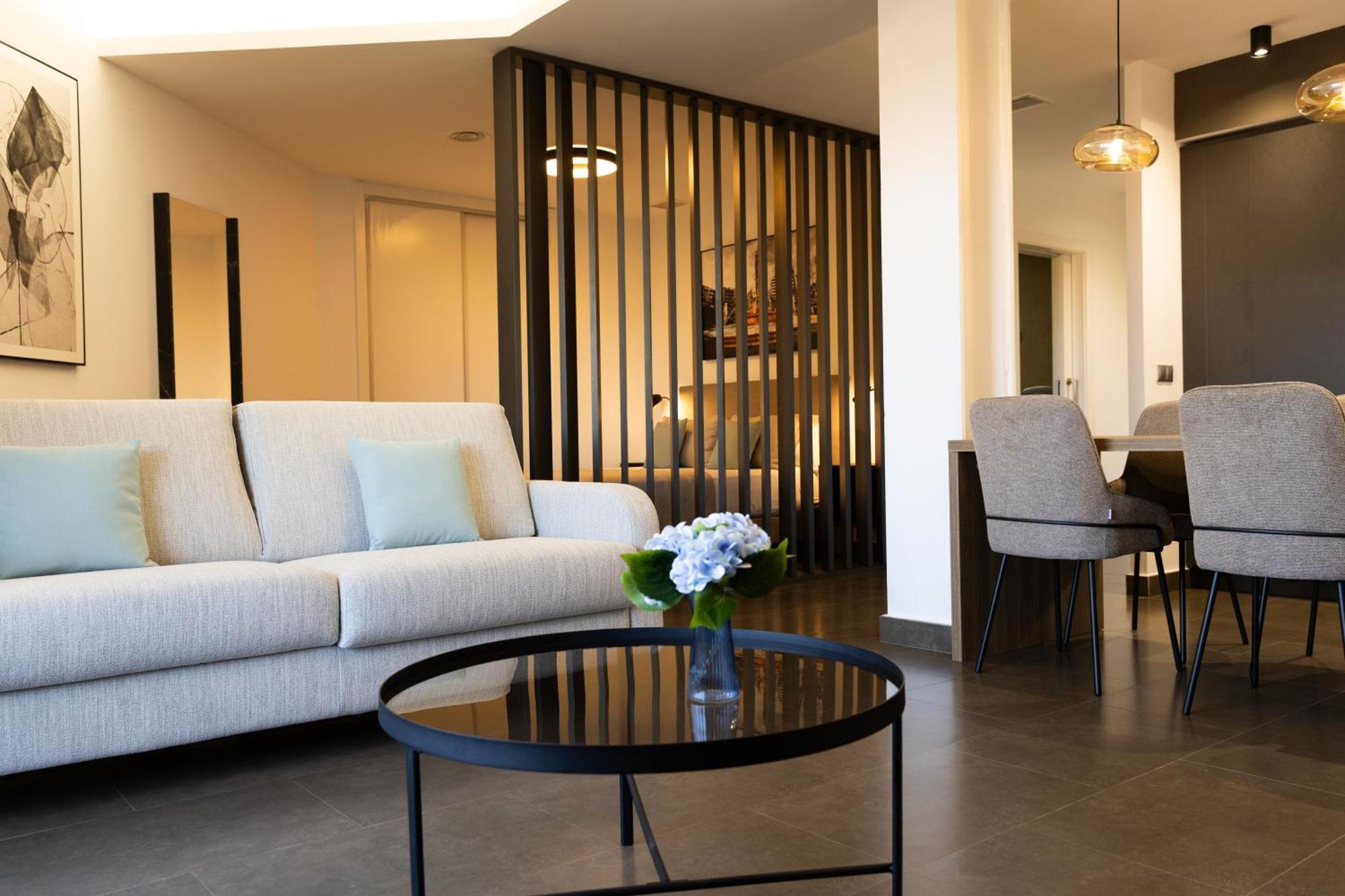 Guillman Suites Аликанте Екстериор снимка
