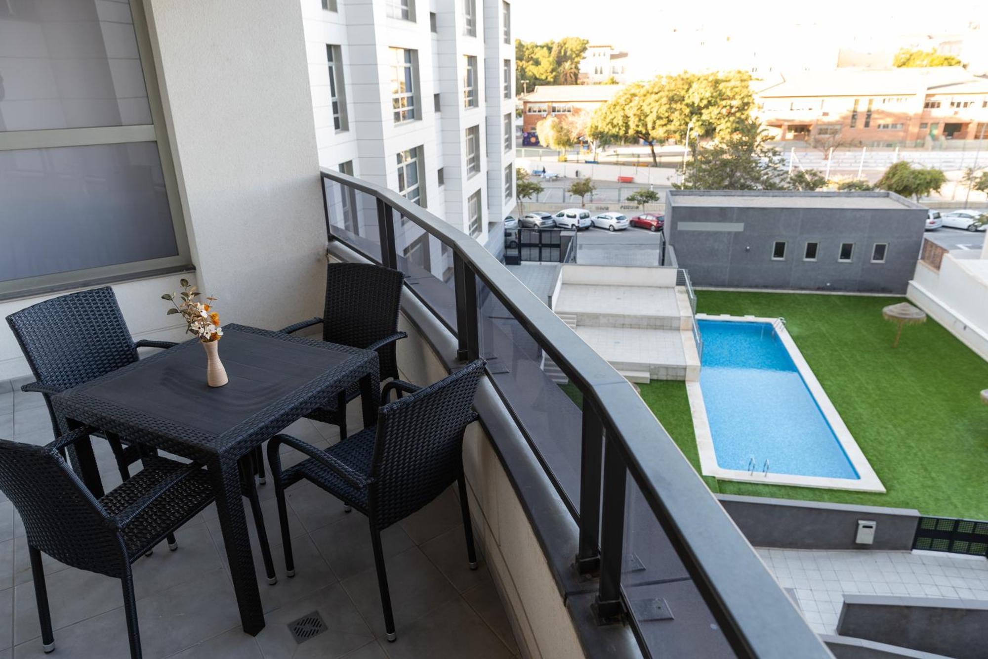 Guillman Suites Аликанте Екстериор снимка