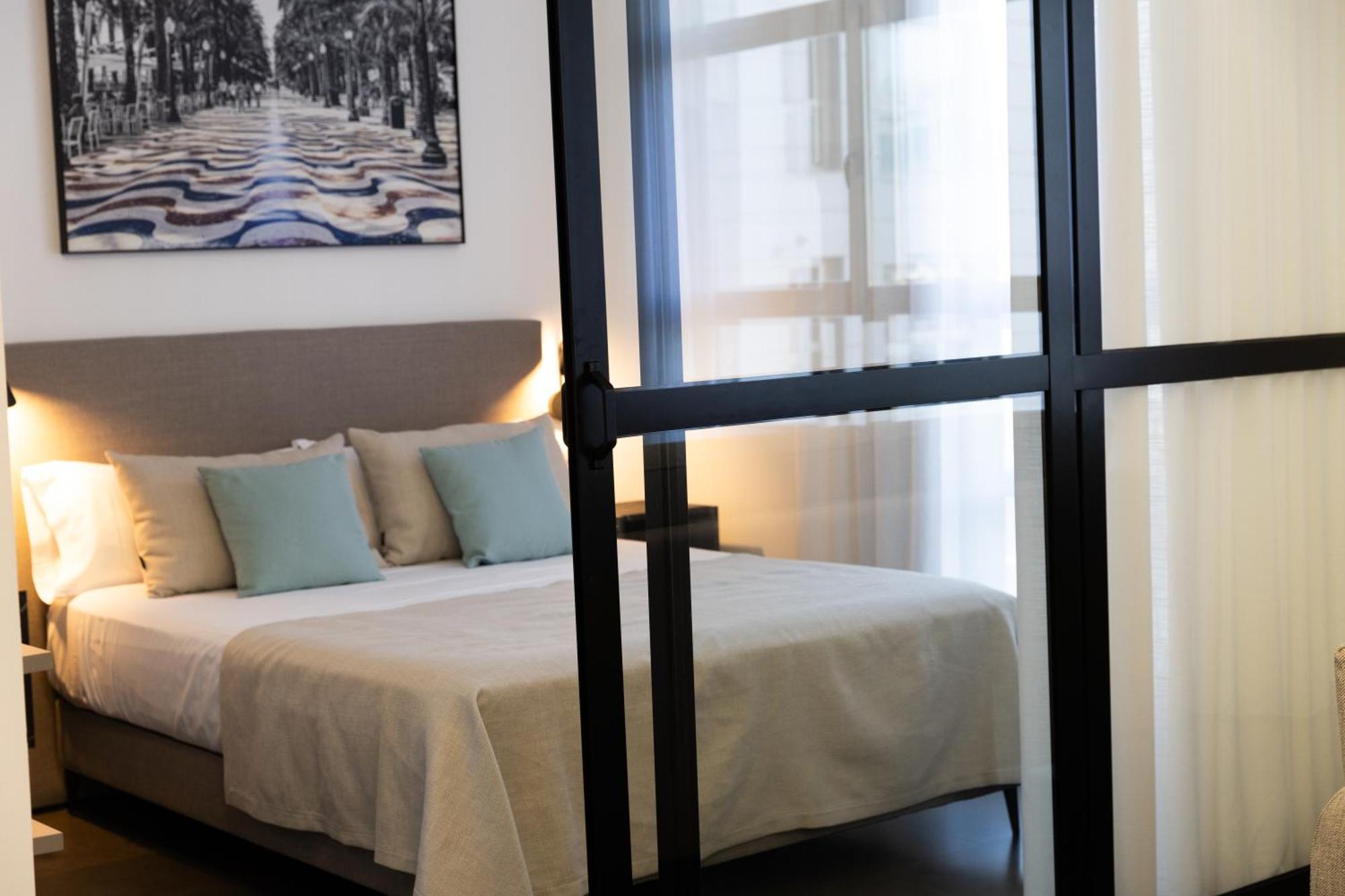 Guillman Suites Аликанте Екстериор снимка