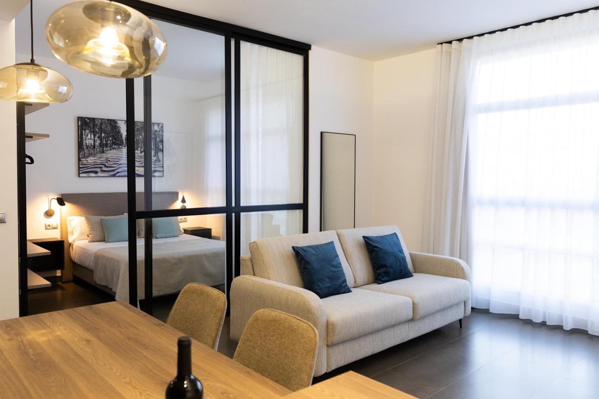 Guillman Suites Аликанте Екстериор снимка